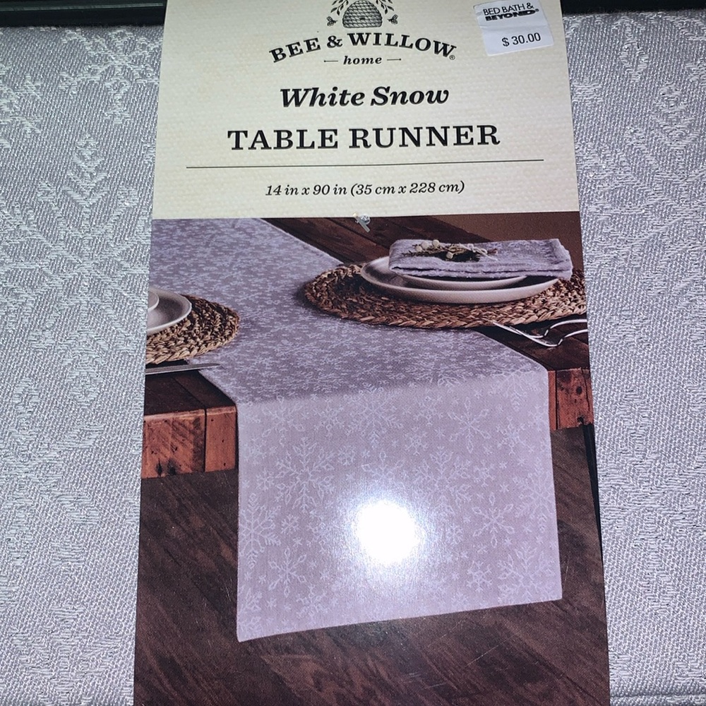 Bee & Willow table runner